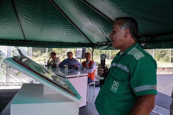 Inauguración de la estación de servicio de GNV – Tasajera
Inauguración de la estación de servicio de GNV – Tasajera
Fecha: Febrero 13 de 2015
Para descargar esta fotografía en alta resolución, haga clic sobre la imagen hasta que la misma se despliegue en la pantalla completa; luego dé clic derecho y elija la opción "guardar imagen como". 
En caso de publicación por cualquier medio, solicitamos acompañarla del crédito: "Foto EPM"
Palabras clave: Inauguración estación servicio GNV Tasajera