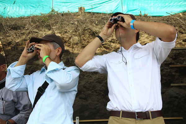 Desviación del río Cauca. Proyecto hidroeléctrico Ituango
Desviación del río Cauca. Proyecto hidroeléctrico Ituango
Fecha: Febrero 17 de 2014
Para descargar esta fotografía en alta resolución, haga clic sobre la imagen hasta que la misma se despliegue en la pantalla completa; luego dé clic derecho y elija la opción "guardar imagen como". 
En caso de publicación por cualquier medio, solicitamos acompañarla del crédito: "Foto EPM"

Palabras clave: Desviación río Cauca Proyecto hidroeléctrico Ituango