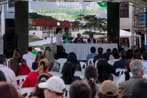 Presentación de proyectos
Presentación de proyectos
Fecha: Febrero 23 de 2015. Lugar: El peñol, campamento farallones
Para descargar esta fotografía en alta resolución, haga clic sobre la imagen hasta que la misma se despliegue en la pantalla completa; luego dé clic derecho y elija la opción "guardar imagen como". 
En caso de publicación por cualquier medio, solicitamos acompañarla del crédito: "Foto EPM"
Palabras clave: Presentación proyectos