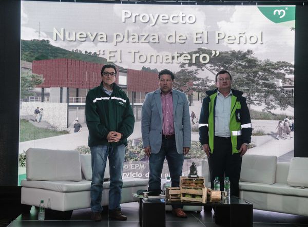 Presentación de proyectos
Presentación de proyectos
Fecha: Febrero 23 de 2015. Lugar: El peñol, campamento farallones
Para descargar esta fotografía en alta resolución, haga clic sobre la imagen hasta que la misma se despliegue en la pantalla completa; luego dé clic derecho y elija la opción "guardar imagen como". 
En caso de publicación por cualquier medio, solicitamos acompañarla del crédito: "Foto EPM"
Palabras clave: Presentación proyectos