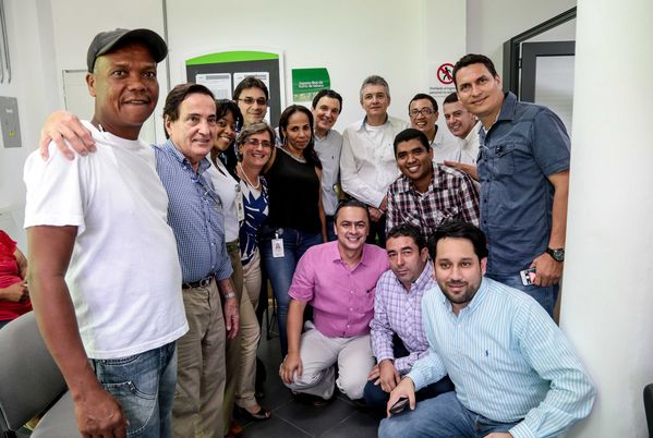Jornada en Urabá
Jornada en Urabá
Fecha: Febrero 6 de 2015. Lugar: Urabá
Para descargar esta fotografía en alta resolución, haga clic sobre la imagen hasta que la misma se despliegue en la pantalla completa; luego dé clic derecho y elija la opción "guardar imagen como". 
En caso de publicación por cualquier medio, solicitamos acompañarla del crédito: "Foto EPM"
Palabras clave: Jornada Urabá