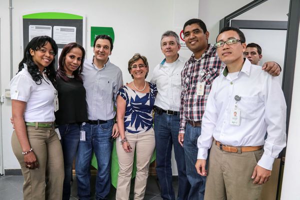Jornada en Urabá
Jornada en Urabá
Fecha: Febrero 6 de 2015. Lugar: Urabá
Para descargar esta fotografía en alta resolución, haga clic sobre la imagen hasta que la misma se despliegue en la pantalla completa; luego dé clic derecho y elija la opción "guardar imagen como". 
En caso de publicación por cualquier medio, solicitamos acompañarla del crédito: "Foto EPM"
Palabras clave: Jornada Urabá