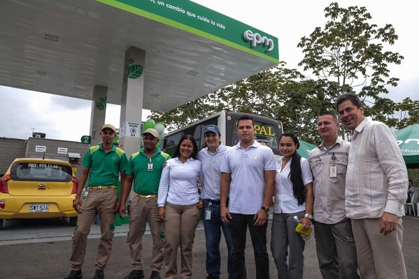 Jornada en Urabá
Jornada en Urabá
Fecha: Febrero 6 de 2015. Lugar: Urabá
Para descargar esta fotografía en alta resolución, haga clic sobre la imagen hasta que la misma se despliegue en la pantalla completa; luego dé clic derecho y elija la opción "guardar imagen como". 
En caso de publicación por cualquier medio, solicitamos acompañarla del crédito: "Foto EPM"
Palabras clave: Jornada Urabá