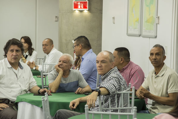 Años de servicio 2019
Años de servicio 2019
Fecha: Julio 16 2019. 
Para descargar esta fotografía en alta resolución, haga clic sobre la imagen hasta que la misma se despliegue en la pantalla completa; luego dé clic derecho y elija la opción "guardar imagen como".
En caso de publicación por cualquier medio, solicitamos acompañarla del crédito: "Cortesía EPM".
Palabras clave: Años de servicio 2019