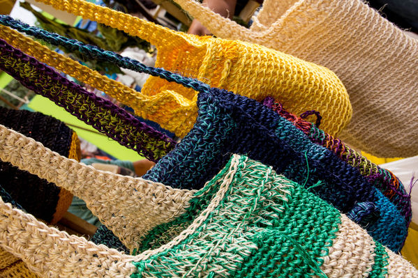 Feria Campesina
Feria Campesina
Fecha: Julio 18 de 2014. Lugar: Pies Descalzos - Medellín
Para descargar esta fotografía en alta resolución, haga clic sobre la imagen hasta que la misma se despliegue en la pantalla completa; luego dé clic derecho y elija la opción "guardar imagen como". 
En caso de publicación por cualquier medio, solicitamos acompañarla del crédito: "Foto EPM"
Palabras clave: Feria Campesina
