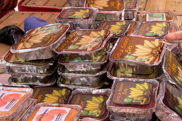 Feria Campesina
Feria Campesina
Fecha: Julio 18 de 2014. Lugar: Pies Descalzos - Medellín
Para descargar esta fotografía en alta resolución, haga clic sobre la imagen hasta que la misma se despliegue en la pantalla completa; luego dé clic derecho y elija la opción "guardar imagen como". 
En caso de publicación por cualquier medio, solicitamos acompañarla del crédito: "Foto EPM"

Palabras clave: Feria Campesina