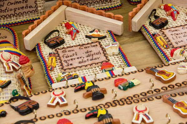 Feria Campesina
Feria Campesina
Fecha: Julio 18 de 2014. Lugar: Pies Descalzos - Medellín
Para descargar esta fotografía en alta resolución, haga clic sobre la imagen hasta que la misma se despliegue en la pantalla completa; luego dé clic derecho y elija la opción "guardar imagen como". 
En caso de publicación por cualquier medio, solicitamos acompañarla del crédito: "Foto EPM"

Palabras clave: Feria Campesina