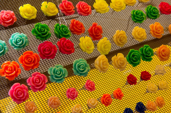 Feria Campesina
Feria Campesina
Fecha: Julio 18 de 2014. Lugar: Pies Descalzos - Medellín
Para descargar esta fotografía en alta resolución, haga clic sobre la imagen hasta que la misma se despliegue en la pantalla completa; luego dé clic derecho y elija la opción "guardar imagen como". 
En caso de publicación por cualquier medio, solicitamos acompañarla del crédito: "Foto EPM"
Palabras clave: Feria Campesina