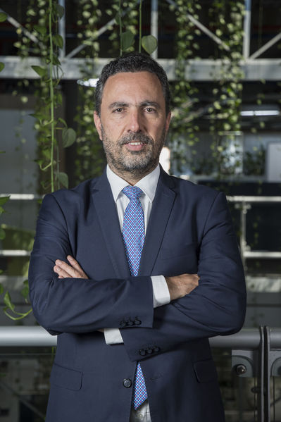 Gerente Jorge Londoño Dela Cuesta Julio 2019
Gerente Jorge Londoño De la Cuesta Julio 2019
Fecha: Julio 18 de 2019. 
Para descargar esta fotografía en alta resolución, haga clic sobre la imagen hasta que la misma se despliegue en la pantalla completa; luego dé clic derecho y elija la opción "guardar imagen como". 
En caso de publicación por cualquier medio, solicitamos acompañarla del crédito: "Foto EPM"
Palabras clave: Gerente Jorge Londoño Dela Cuesta Julio 2019