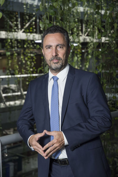 Gerente Jorge Londoño Dela Cuesta Julio 2019
Gerente Jorge Londoño De la Cuesta Julio 2019
Fecha: Julio 18 de 2019. 
Para descargar esta fotografía en alta resolución, haga clic sobre la imagen hasta que la misma se despliegue en la pantalla completa; luego dé clic derecho y elija la opción "guardar imagen como". 
En caso de publicación por cualquier medio, solicitamos acompañarla del crédito: "Foto EPM"
Palabras clave: Gerente Jorge Londoño Dela Cuesta Julio 2019