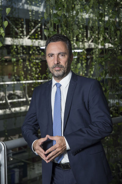 Gerente Jorge Londoño Dela Cuesta Julio 2019
Gerente Jorge Londoño De la Cuesta Julio 2019
Fecha: Julio 18 de 2019. 
Para descargar esta fotografía en alta resolución, haga clic sobre la imagen hasta que la misma se despliegue en la pantalla completa; luego dé clic derecho y elija la opción "guardar imagen como". 
En caso de publicación por cualquier medio, solicitamos acompañarla del crédito: "Foto EPM"
Palabras clave: Gerente Jorge Londoño Dela Cuesta Julio 2019