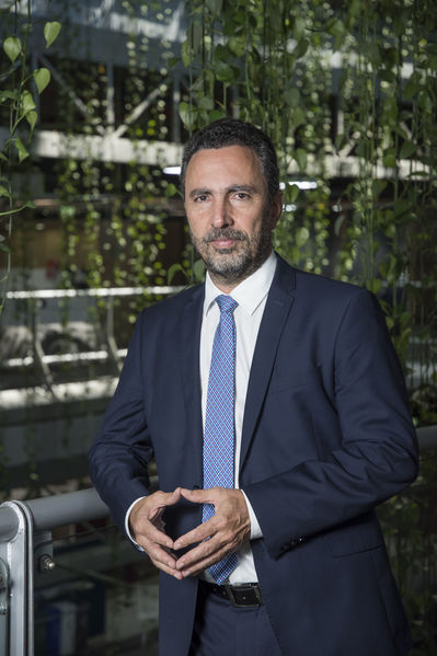 Gerente Jorge Londoño Dela Cuesta Julio 2019
Gerente Jorge Londoño De la Cuesta Julio 2019
Fecha: Julio 18 de 2019. 
Para descargar esta fotografía en alta resolución, haga clic sobre la imagen hasta que la misma se despliegue en la pantalla completa; luego dé clic derecho y elija la opción "guardar imagen como". 
En caso de publicación por cualquier medio, solicitamos acompañarla del crédito: "Foto EPM"
Palabras clave: Gerente Jorge Londoño Dela Cuesta Julio 2019