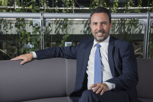 Gerente Jorge Londoño Dela Cuesta Julio 2019
Gerente Jorge Londoño De la Cuesta Julio 2019
Fecha: Julio 18 de 2019. 
Para descargar esta fotografía en alta resolución, haga clic sobre la imagen hasta que la misma se despliegue en la pantalla completa; luego dé clic derecho y elija la opción "guardar imagen como". 
En caso de publicación por cualquier medio, solicitamos acompañarla del crédito: "Foto EPM"
Palabras clave: Gerente Jorge Londoño Dela Cuesta Julio 2019