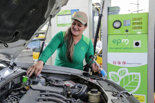 Apertura décimo quinta Estación de Servicio Gas natural vehicular
Apertura décimo quinta Estación de Servicio Gas natural vehicular     
Fecha: Julio 23 de 2015. Lugar: Medellín – EDS Bolivariana
Para descargar esta fotografía en alta resolución, haga clic sobre la imagen hasta que la misma se despliegue en la pantalla completa; luego dé clic derecho y elija la opción "guardar imagen como". 
En caso de publicación por cualquier medio, solicitamos acompañarla del crédito: "Foto EPM"
Palabras clave: Apertura décimo quinta Estación Servicio Gas natural vehicular