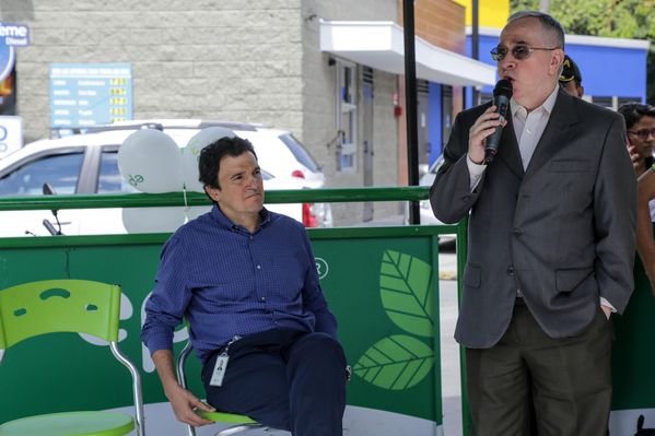 Apertura décimo quinta Estación de Servicio Gas natural vehicular
Apertura décimo quinta Estación de Servicio Gas natural vehicular     
Fecha: Julio 23 de 2015. Lugar: Medellín – EDS Bolivariana
Para descargar esta fotografía en alta resolución, haga clic sobre la imagen hasta que la misma se despliegue en la pantalla completa; luego dé clic derecho y elija la opción "guardar imagen como". 
En caso de publicación por cualquier medio, solicitamos acompañarla del crédito: "Foto EPM"
Palabras clave: Apertura décimo quinta Estación Servicio Gas natural vehicular