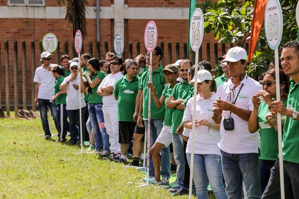   Registro del reto 2 – Carrera de observación por la ciudad 
Registro del reto 2 – Carrera de observación por la ciudad     
Fecha: Julio 25 de 2015. Lugar: Medellín - Parque Botero
Para descargar esta fotografía en alta resolución, haga clic sobre la imagen hasta que la misma se despliegue en la pantalla completa; luego dé clic derecho y elija la opción "guardar imagen como". 
En caso de publicación por cualquier medio, solicitamos acompañarla del crédito: "Foto EPM"
Palabras clave: Registro del reto 2 – Carrera de observación por la ciudad