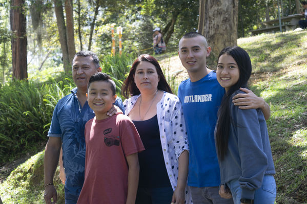 Día de la Familia EPM - 2019
Día de la Familia EPM - 2019
Fecha: Julio 27 2019
Para descargar esta fotografía en alta resolución, haga clic sobre la imagen hasta que la misma se despliegue en la pantalla completa; luego dé clic derecho y elija la opción "guardar imagen como".
En caso de publicación por cualquier medio, solicitamos acompañarla del crédito: "Foto EPM"
Palabras clave: Día de la Familia EPM - 2019