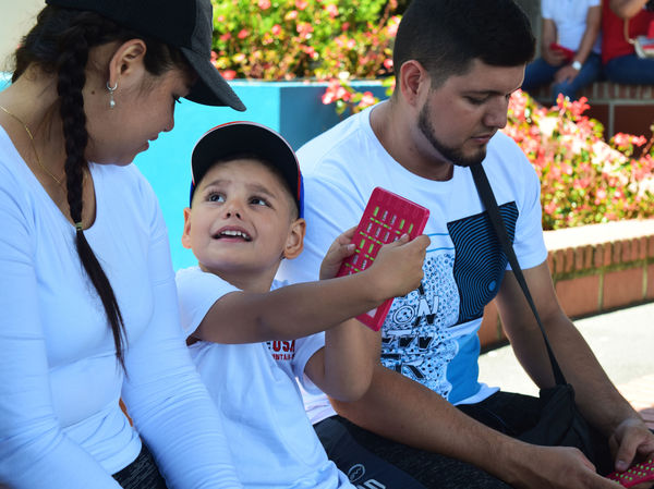 Día de la Familia EPM - 2019
Día de la Familia EPM - 2019
Fecha: Julio 27 2019
Para descargar esta fotografía en alta resolución, haga clic sobre la imagen hasta que la misma se despliegue en la pantalla completa; luego dé clic derecho y elija la opción "guardar imagen como".
En caso de publicación por cualquier medio, solicitamos acompañarla del crédito: "Foto EPM"
Palabras clave: Día de la Familia EPM - 2019