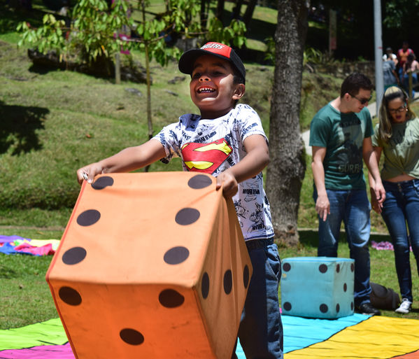 Día de la Familia EPM - 2019
Día de la Familia EPM - 2019
Fecha: Julio 27 2019
Para descargar esta fotografía en alta resolución, haga clic sobre la imagen hasta que la misma se despliegue en la pantalla completa; luego dé clic derecho y elija la opción "guardar imagen como".
En caso de publicación por cualquier medio, solicitamos acompañarla del crédito: "Foto EPM"
Palabras clave: Día de la Familia EPM - 2019