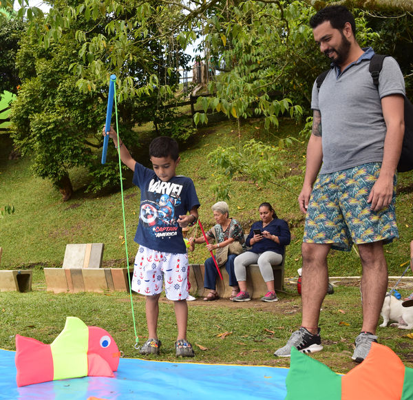 Día de la Familia EPM - 2019
Día de la Familia EPM - 2019
Fecha: Julio 27 2019
Para descargar esta fotografía en alta resolución, haga clic sobre la imagen hasta que la misma se despliegue en la pantalla completa; luego dé clic derecho y elija la opción "guardar imagen como".
En caso de publicación por cualquier medio, solicitamos acompañarla del crédito: "Foto EPM"
Palabras clave: Día de la Familia EPM - 2019