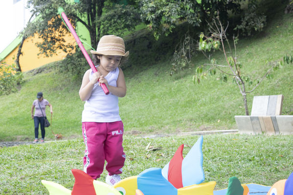 Día de la Familia EPM - 2019
Día de la Familia EPM - 2019
Fecha: Julio 27 2019
Para descargar esta fotografía en alta resolución, haga clic sobre la imagen hasta que la misma se despliegue en la pantalla completa; luego dé clic derecho y elija la opción "guardar imagen como".
En caso de publicación por cualquier medio, solicitamos acompañarla del crédito: "Foto EPM"
Palabras clave: Día de la Familia EPM - 2019