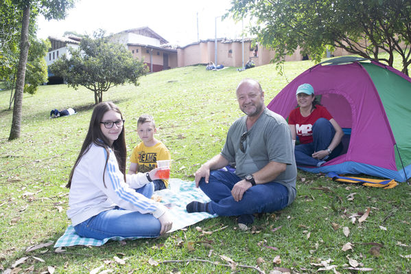 Día de la Familia EPM - 2019
Día de la Familia EPM - 2019
Fecha: Julio 27 2019
Para descargar esta fotografía en alta resolución, haga clic sobre la imagen hasta que la misma se despliegue en la pantalla completa; luego dé clic derecho y elija la opción "guardar imagen como".
En caso de publicación por cualquier medio, solicitamos acompañarla del crédito: "Foto EPM"
Palabras clave: Día de la Familia EPM - 2019
