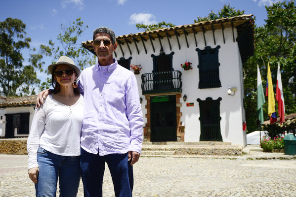 Día de la Familia EPM - 2019
Día de la Familia EPM - 2019
Fecha: Julio 27 2019
Para descargar esta fotografía en alta resolución, haga clic sobre la imagen hasta que la misma se despliegue en la pantalla completa; luego dé clic derecho y elija la opción "guardar imagen como".
En caso de publicación por cualquier medio, solicitamos acompañarla del crédito: "Foto EPM"
Palabras clave: Día de la Familia EPM - 2019