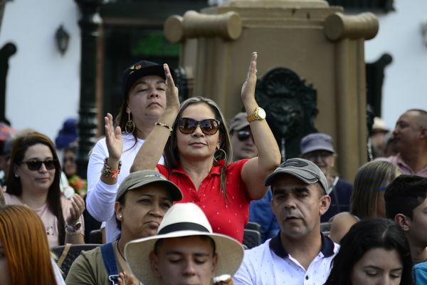 Día de la Familia EPM - 2019
Día de la Familia EPM - 2019
Fecha: Julio 27 2019
Para descargar esta fotografía en alta resolución, haga clic sobre la imagen hasta que la misma se despliegue en la pantalla completa; luego dé clic derecho y elija la opción "guardar imagen como".
En caso de publicación por cualquier medio, solicitamos acompañarla del crédito: "Foto EPM"
Palabras clave: Día de la Familia EPM - 2019