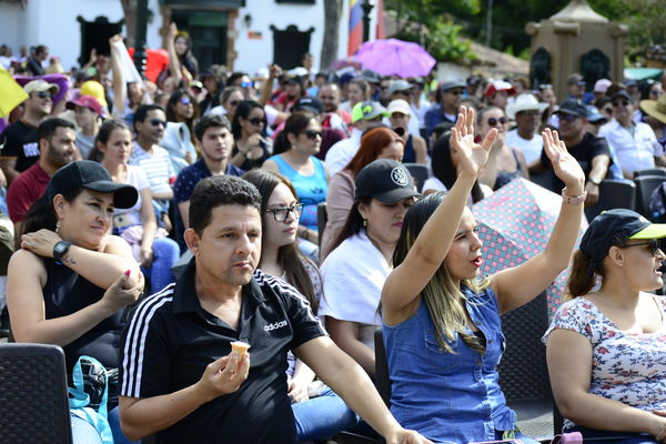 Día de la Familia EPM - 2019
Día de la Familia EPM - 2019
Fecha: Julio 27 2019
Para descargar esta fotografía en alta resolución, haga clic sobre la imagen hasta que la misma se despliegue en la pantalla completa; luego dé clic derecho y elija la opción "guardar imagen como".
En caso de publicación por cualquier medio, solicitamos acompañarla del crédito: "Foto EPM"
Palabras clave: Día de la Familia EPM - 2019