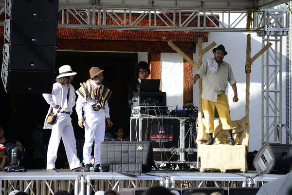 Día de la Familia EPM - 2019
Día de la Familia EPM - 2019
Fecha: Julio 27 2019
Para descargar esta fotografía en alta resolución, haga clic sobre la imagen hasta que la misma se despliegue en la pantalla completa; luego dé clic derecho y elija la opción "guardar imagen como".
En caso de publicación por cualquier medio, solicitamos acompañarla del crédito: "Foto EPM"
Palabras clave: Día de la Familia EPM - 2019
