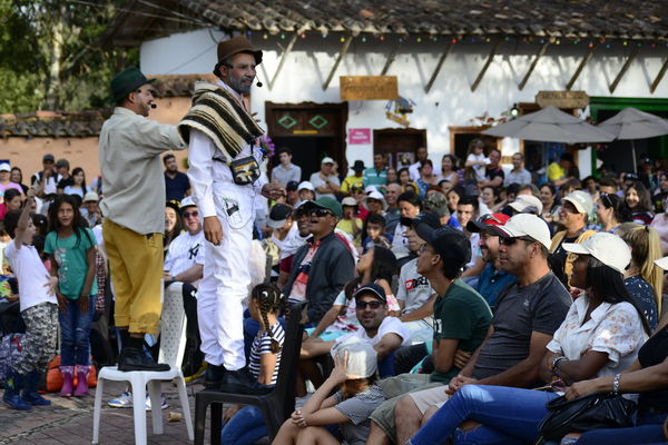Día de la Familia EPM - 2019
Día de la Familia EPM - 2019
Fecha: Julio 27 2019
Para descargar esta fotografía en alta resolución, haga clic sobre la imagen hasta que la misma se despliegue en la pantalla completa; luego dé clic derecho y elija la opción "guardar imagen como".
En caso de publicación por cualquier medio, solicitamos acompañarla del crédito: "Foto EPM"
Palabras clave: Día de la Familia EPM - 2019