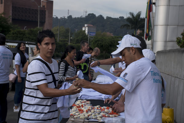 Brigada Comunitaria Interinstitucional
Brigada Comunitaria - Interinstitucional
Fecha: Julio 28 de 2017
Para descargar esta fotografía en alta resolución, haga clic sobre la imagen hasta que la misma se despliegue en la pantalla completa; luego dé clic derecho y elija la opción "guardar imagen como". 
En caso de publicación por cualquier medio, solicitamos acompañarla del crédito: "Foto EPM"
Palabras clave: Brigada Comunitaria Interinstitucional