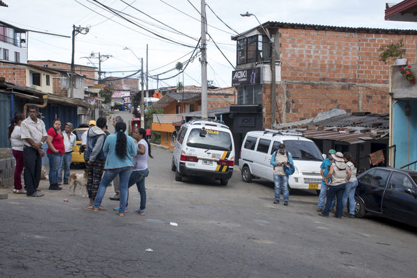 Brigada Comunitaria  Interinstitucional
Brigada Comunitaria - Interinstitucional
Fecha: Julio 28 de 2017
Para descargar esta fotografía en alta resolución, haga clic sobre la imagen hasta que la misma se despliegue en la pantalla completa; luego dé clic derecho y elija la opción "guardar imagen como". 
En caso de publicación por cualquier medio, solicitamos acompañarla del crédito: "Foto EPM"
Palabras clave: Brigada Comunitaria  Interinstitucional