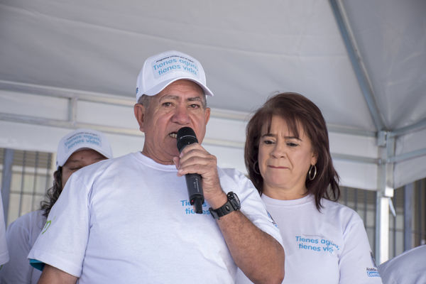 Brigada Comunitaria  Interinstitucional
Brigada Comunitaria - Interinstitucional
Fecha: Julio 28 de 2017
Para descargar esta fotografía en alta resolución, haga clic sobre la imagen hasta que la misma se despliegue en la pantalla completa; luego dé clic derecho y elija la opción "guardar imagen como". 
En caso de publicación por cualquier medio, solicitamos acompañarla del crédito: "Foto EPM"
Palabras clave: Brigada Comunitaria  Interinstitucional