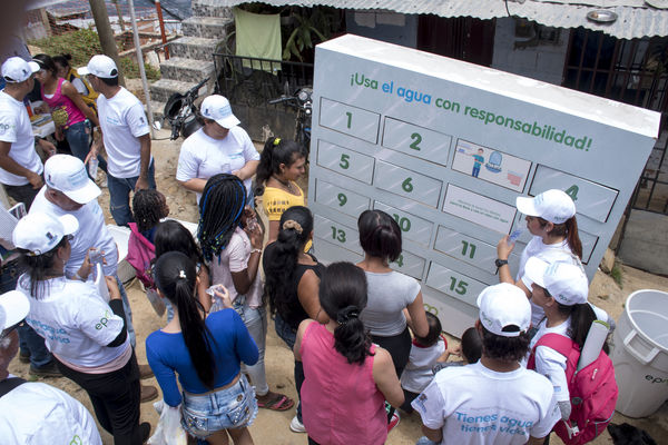 Brigada Comunitaria Interinstitucional
Brigada Comunitaria - Interinstitucional
Fecha: Julio 28 de 2017
Para descargar esta fotografía en alta resolución, haga clic sobre la imagen hasta que la misma se despliegue en la pantalla completa; luego dé clic derecho y elija la opción "guardar imagen como". 
En caso de publicación por cualquier medio, solicitamos acompañarla del crédito: "Foto EPM"
Palabras clave: Brigada Comunitaria Interinstitucional
