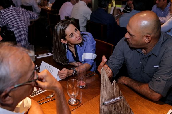 III Encuentro de Directivos Grupo EPM (Día 1)
III Encuentro de Directivos Grupo EPM (Día 1)     
Fecha: Julio 29 de 2015. Lugar: Medellín - Restaurante Bonuar
Para descargar esta fotografía en alta resolución, haga clic sobre la imagen hasta que la misma se despliegue en la pantalla completa; luego dé clic derecho y elija la opción "guardar imagen como". 
En caso de publicación por cualquier medio, solicitamos acompañarla del crédito: "Foto EPM"
Palabras clave: III Encuentro Directivos Grupo EPM