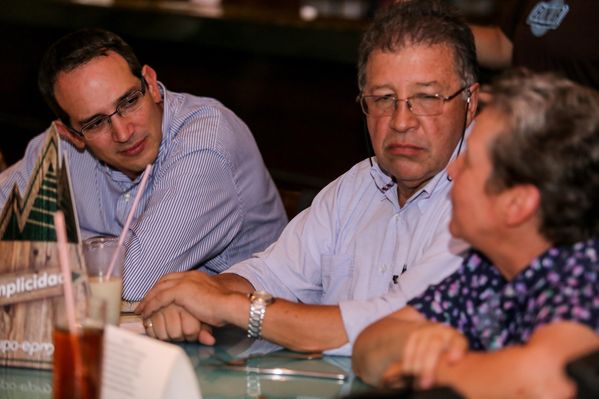 III Encuentro de Directivos Grupo EPM (Día 1)
III Encuentro de Directivos Grupo EPM (Día 1)     
Fecha: Julio 29 de 2015. Lugar: Medellín - Restaurante Bonuar
Para descargar esta fotografía en alta resolución, haga clic sobre la imagen hasta que la misma se despliegue en la pantalla completa; luego dé clic derecho y elija la opción "guardar imagen como". 
En caso de publicación por cualquier medio, solicitamos acompañarla del crédito: "Foto EPM"
Palabras clave: III Encuentro Directivos Grupo EPM