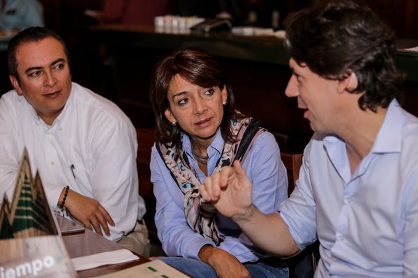 III Encuentro de Directivos Grupo EPM (Día 1)
III Encuentro de Directivos Grupo EPM (Día 1)     
Fecha: Julio 29 de 2015. Lugar: Medellín - Restaurante Bonuar
Para descargar esta fotografía en alta resolución, haga clic sobre la imagen hasta que la misma se despliegue en la pantalla completa; luego dé clic derecho y elija la opción "guardar imagen como". 
En caso de publicación por cualquier medio, solicitamos acompañarla del crédito: "Foto EPM"
Palabras clave: III Encuentro Directivos Grupo EPM