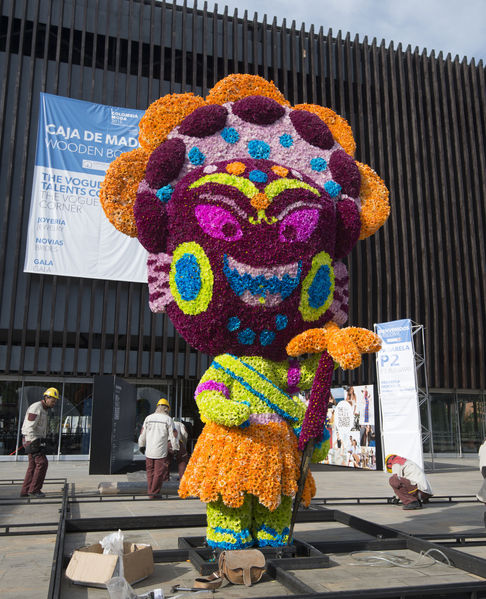 Gigantes de Flores 2015
Gigantes de Flores 2015
Fecha: Julio 31 de 2015. 
Para descargar esta fotografía en alta resolución, haga clic sobre la imagen hasta que la misma se despliegue en la pantalla completa; luego dé clic derecho y elija la opción "guardar imagen como". 
En caso de publicación por cualquier medio, solicitamos acompañarla del crédito: "Foto EPM"
Palabras clave: Gigantes Flores 2015