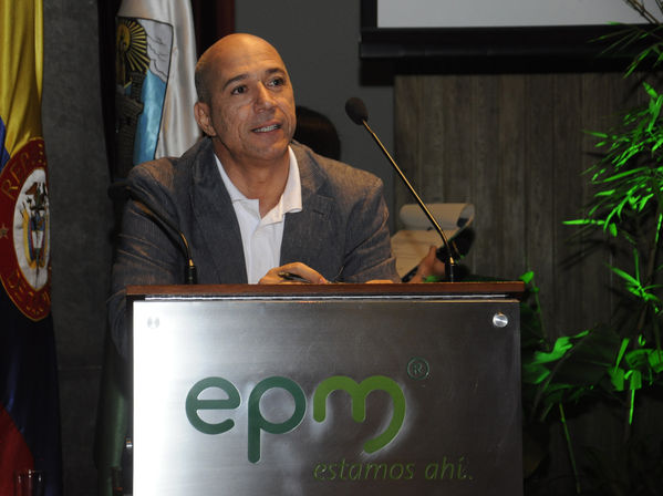 Premiación del concurso Misión Cuidamundos por el Agua 
Premiación del concurso Misión Cuidamundos por el Agua      
Fecha: Julio 30 de 2015. Lugar: Medellín – Edificio EPM Auditorio Himerio Pérez López
Para descargar esta fotografía en alta resolución, haga clic sobre la imagen hasta que la misma se despliegue en la pantalla completa; luego dé clic derecho y elija la opción "guardar imagen como". 
En caso de publicación por cualquier medio, solicitamos acompañarla del crédito: "Foto EPM"
Palabras clave: Premiación concurso Misión Cuidamundos  Agua