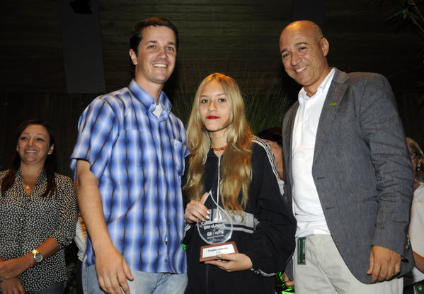 Premiación del concurso Misión Cuidamundos por el Agua
Premiación del concurso Misión Cuidamundos por el Agua       
Fecha: Julio 30 de 2015. Lugar: Medellín – Edificio EPM Auditorio Himerio Pérez López
Para descargar esta fotografía en alta resolución, haga clic sobre la imagen hasta que la misma se despliegue en la pantalla completa; luego dé clic derecho y elija la opción "guardar imagen como". 
En caso de publicación por cualquier medio, solicitamos acompañarla del crédito: "Foto EPM"
Palabras clave: Premiación concurso Misión Cuidamundos Agua