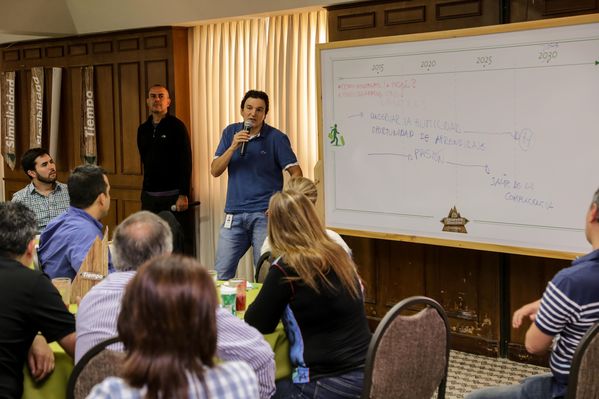 III Encuentro de Directivos Grupo EPM (Día 3)
III Encuentro de Directivos Grupo EPM (Día 3)      
Fecha: Julio 31 de 2015. Lugar: Hotel Las Lomas (Rionegro)
Para descargar esta fotografía en alta resolución, haga clic sobre la imagen hasta que la misma se despliegue en la pantalla completa; luego dé clic derecho y elija la opción "guardar imagen como". 
En caso de publicación por cualquier medio, solicitamos acompañarla del crédito: "Foto EPM"
Palabras clave: III Encuentro Directivos Grupo EPM