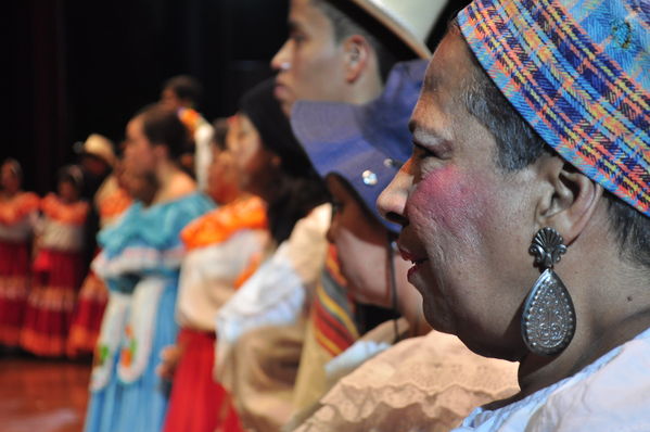 Festival Cultural Intercomunas EPM
Festival Cultural Intercomunas EPM
Fecha: Julio 4  de 2013. Lugar: Teatro Pablo Tobón Uribe
Para descargar esta fotografía en alta resolución, haga clic sobre la imagen hasta que la misma se despliegue en la pantalla completa; luego dé clic derecho y elija la opción "guardar imagen como". 
En caso de publicación por cualquier medio, solicitamos acompañarla del crédito: "Cortesía EPM".
Palabras clave: Festival Cultural Intercomunas EPM