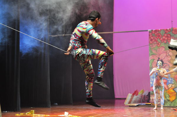 Festival Cultural Intercomunas EPM
Festival Cultural Intercomunas EPM
Fecha: Julio 4  de 2013. Lugar: Teatro Pablo Tobón Uribe
Para descargar esta fotografía en alta resolución, haga clic sobre la imagen hasta que la misma se despliegue en la pantalla completa; luego dé clic derecho y elija la opción "guardar imagen como". 
En caso de publicación por cualquier medio, solicitamos acompañarla del crédito: "Cortesía EPM".
Palabras clave: Festival Cultural Intercomunas EPM