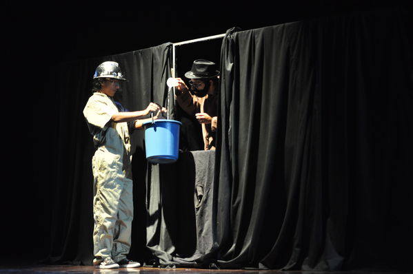 Festival Cultural Intercomunas EPM
Festival Cultural Intercomunas EPM
Fecha: Julio 4  de 2013. Lugar: Teatro Pablo Tobón Uribe
Para descargar esta fotografía en alta resolución, haga clic sobre la imagen hasta que la misma se despliegue en la pantalla completa; luego dé clic derecho y elija la opción "guardar imagen como". 
En caso de publicación por cualquier medio, solicitamos acompañarla del crédito: "Cortesía EPM".
Palabras clave: Festival Cultural Intercomunas EPM