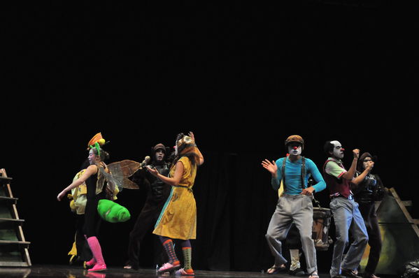 Festival Cultural Intercomunas EPM
Festival Cultural Intercomunas EPM
Fecha: Julio 4  de 2013. Lugar: Teatro Pablo Tobón Uribe
Para descargar esta fotografía en alta resolución, haga clic sobre la imagen hasta que la misma se despliegue en la pantalla completa; luego dé clic derecho y elija la opción "guardar imagen como". 
En caso de publicación por cualquier medio, solicitamos acompañarla del crédito: "Cortesía EPM".
Palabras clave: Festival Cultural Intercomunas EPM