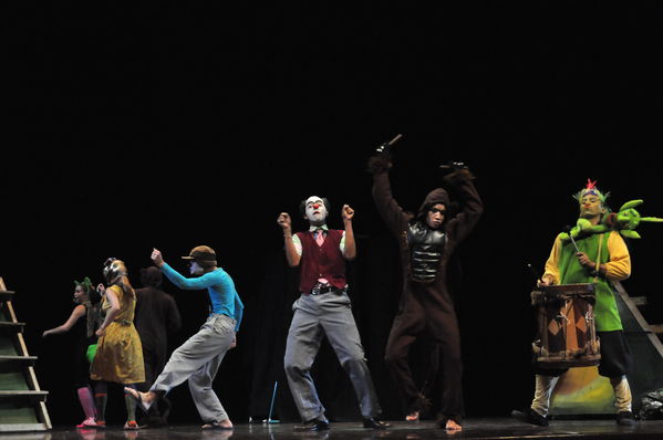 Festival Cultural Intercomunas EPM
Festival Cultural Intercomunas EPM
Fecha: Julio 4  de 2013. Lugar: Teatro Pablo Tobón Uribe
Para descargar esta fotografía en alta resolución, haga clic sobre la imagen hasta que la misma se despliegue en la pantalla completa; luego dé clic derecho y elija la opción "guardar imagen como". 
En caso de publicación por cualquier medio, solicitamos acompañarla del crédito: "Cortesía EPM".
Palabras clave: Festival Cultural Intercomunas EPM