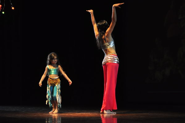 Festival Cultural Intercomunas EPM
Festival Cultural Intercomunas EPM
Fecha: Julio 4  de 2013. Lugar: Teatro Pablo Tobón Uribe
Para descargar esta fotografía en alta resolución, haga clic sobre la imagen hasta que la misma se despliegue en la pantalla completa; luego dé clic derecho y elija la opción "guardar imagen como". 
En caso de publicación por cualquier medio, solicitamos acompañarla del crédito: "Cortesía EPM".
Palabras clave: Festival Cultural Intercomunas EPM