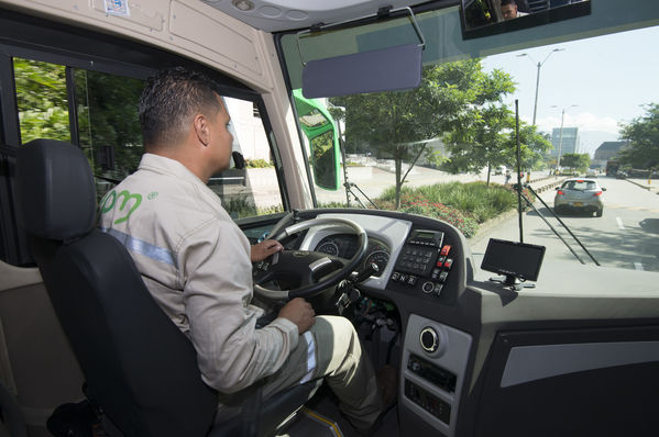Primer bus eléctrico de EPM
Primer bus eléctrico de EPM
Fecha: Julio 4 de 2017
Para descargar esta fotografía en alta resolución, haga clic sobre la imagen hasta que la misma se despliegue en la pantalla completa; luego dé clic derecho y elija la opción "guardar imagen como". 
En caso de publicación por cualquier medio, solicitamos acompañarla del crédito: "Foto EPM"
Palabras clave: Primer bus eléctrico EPM
