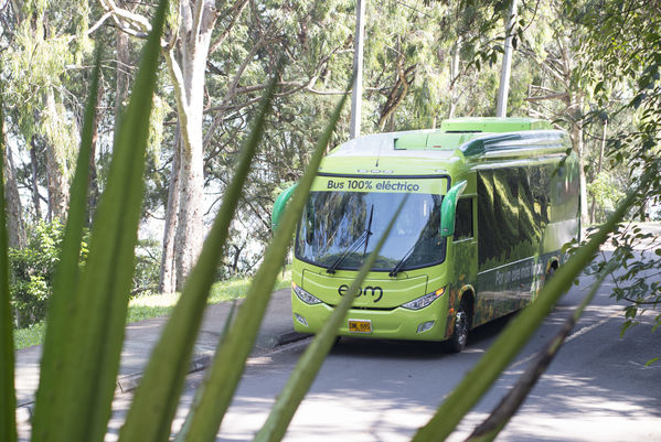 Primer bus eléctrico de EPM
Primer bus eléctrico de EPM
Fecha: Julio 4 de 2017
Para descargar esta fotografía en alta resolución, haga clic sobre la imagen hasta que la misma se despliegue en la pantalla completa; luego dé clic derecho y elija la opción "guardar imagen como". 
En caso de publicación por cualquier medio, solicitamos acompañarla del crédito: "Foto EPM"
Palabras clave: Primer bus eléctrico EPM
